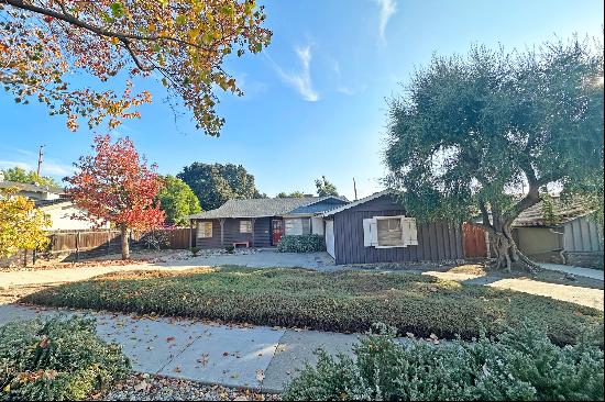 1112 Briarcroft Road, Claremont, California 91711