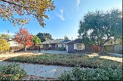 1112 Briarcroft Road, Claremont, California 91711