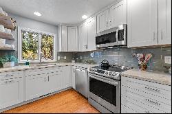 Fabulous Remodeled McCloud Condo