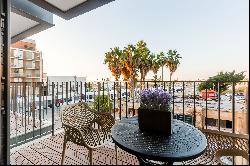 Beautifully Designed and Fully Furnished Apartment with Balconies