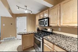 Lovely, cozy condo in the sought after Moorlands neighborhood