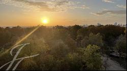 A unique gem: panoramic views of the Retiro and a enormous terrace