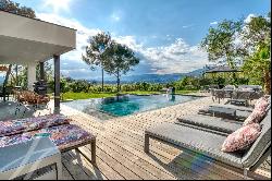 Contemporary villa with panoramic view for rent near Mougins