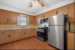 Move-in Ready Two Bedroom Lower Unit in Great Wauwatosa Location