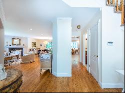 50 Wimbledon Drive, Roslyn, NY 11576