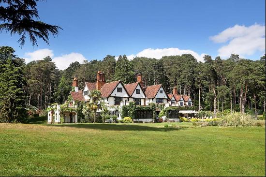 An important and highly impressive period country house.