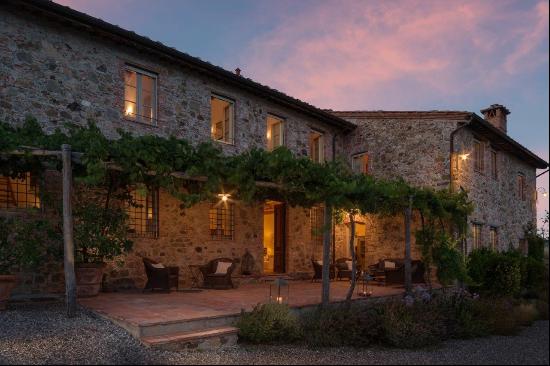 Stone farmhouse with panoramic views over the valley, the sea, and the towns of Lucca and 