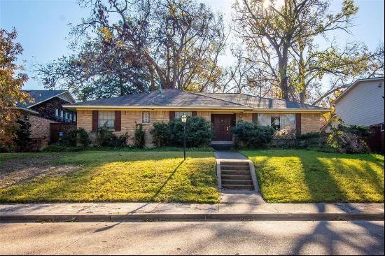 9624 Bellewood Drive, Dallas, TX, 75238, USA