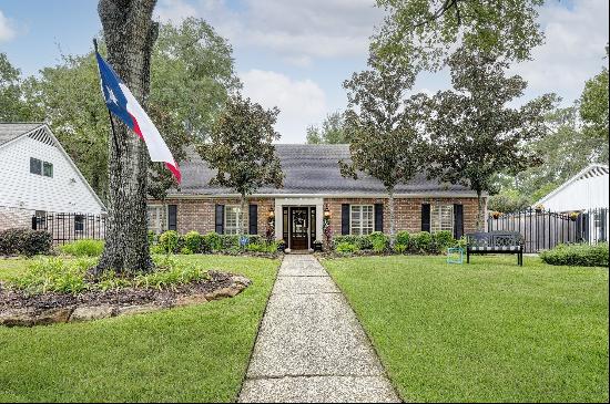 1214 Briarbrook Drive, Houston, TX, 77042, USA