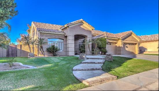 3762 S ROSEMARY Drive, Chandler, AZ, 85248, USA