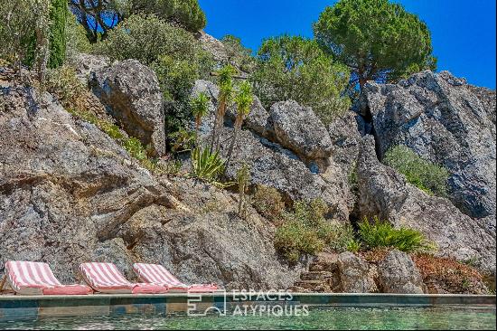 unique villa clinging to the rocks of Hyeres in the Var