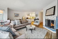 Bright Full-Floor Cow Hollow Condo