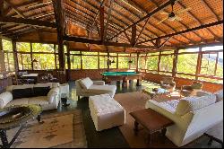 Elegant inn in Vale de Cuiabá surrounded by nature