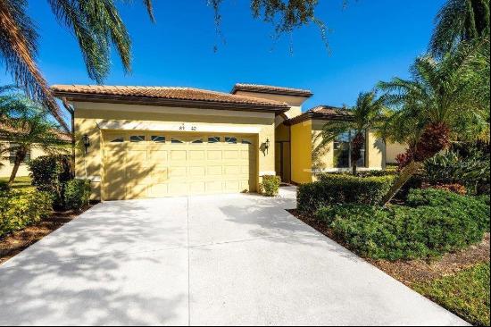 8142 Stirling Falls Cir, Sarasota, FL 34243