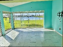 745 Harrington Lake Dr N #30, Venice, FL 34293