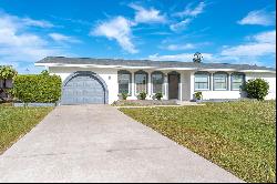 20 Annapolis Ln, Rotonda West, FL 33947