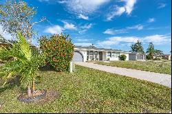 20 Annapolis Ln, Rotonda West, FL 33947