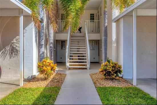 804 Montrose Dr #103, Venice, FL 34293