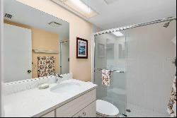 1519 Pelican Point Dr #292, Sarasota, FL 34231