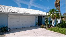 702 67th St W, Bradenton, FL 34209