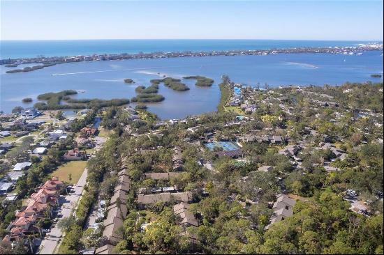 1708 Glenhouse Dr #414, Sarasota, FL 34231