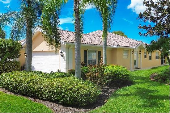 7708 Camminare Dr, Sarasota, FL 34238