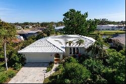 1745 S Gondola Ct, Venice, FL 34293