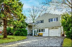 40 Mcloughlin Street,Glen Cove, NY, 11542