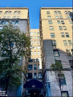 325 West 45Th Street 610 In Midtown West, New York