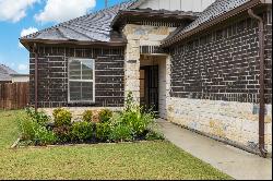 Sought after 4/3 in Gruene!