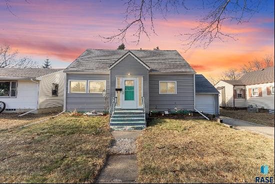 503 S 3rd St, Beresford SD 57004