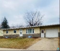 1509 S Bruce Rd Road, Sioux Falls SD 57105