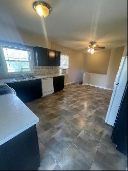 357 W Old Plank Rd, Columbia MO 65203