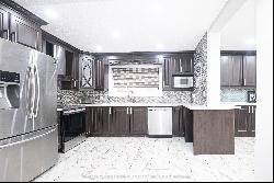 26 Lansdowne Drive Unit Upper, Brampton ON L6S5V4