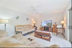 5243 Cedarbend Dr Unit 2, Fort Myers FL 33919