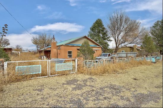 250 Valle Grande Road, Bosque Farms NM 87068