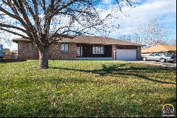 2907 SE Meadowview Dr, Topeka KS 66605