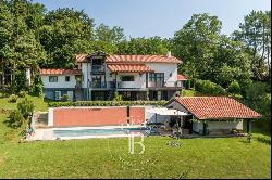 ARBONNE, CLOSE TO BIARRITZ, RENOVATED BASQUE FARM, VIEW OF THE MOUNTAINS