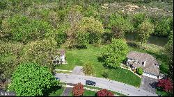 116 Circle Drive, Hummelstown PA 17036