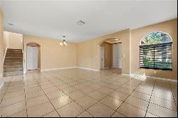 1681 Birdie Dr, Naples FL 34120