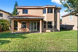 1681 Birdie Dr, Naples FL 34120