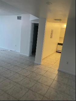 800 Claughton Island Dr Unit 1103, Miami FL 33131