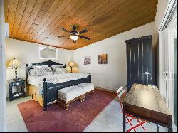 331B Randall Lane Unit B, Taos NM 87571