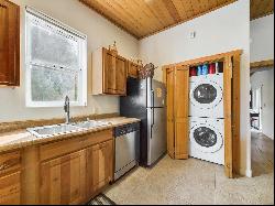 331B Randall Lane Unit B, Taos NM 87571