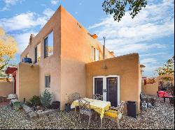 316A Don Fernando St, Taos NM 87571