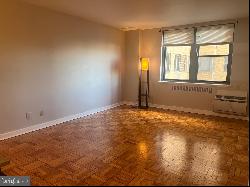 2601 Pennsylvania Avenue Unit 428, Philadelphia PA 19130