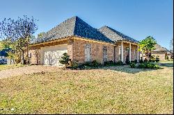 108 Oak Meadow Court, Clinton MS 39056