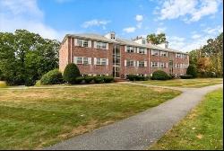 78 Edgelawn Ave #10, North Andover MA 01845