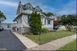 555 13th Avenue, Prospect Park PA 19076