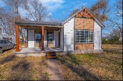 312 W 5th Ave, El Dorado KS 67042